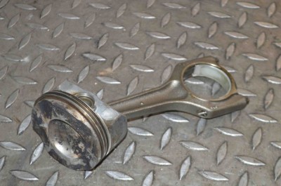 Piston BMW 1 E87 2006 foto