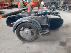 Motocicleta cu sidecar Dnepr MT9 foto