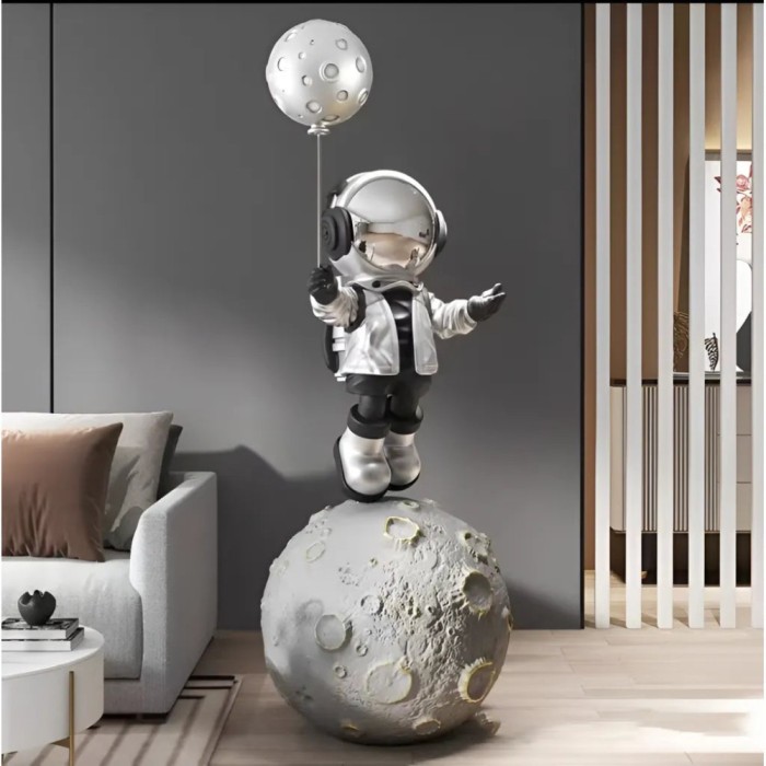 Lampadar LED Astronaut din Rasina Argintiu ModernLight Concept