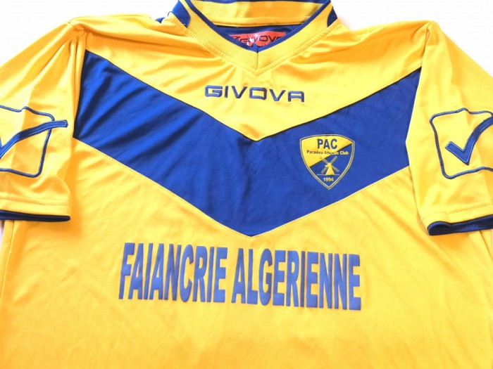Tricou (rar) fotbal - PARADOU Athletic Club(Algeria) nr.20 jucatorul ISLAM AROUS