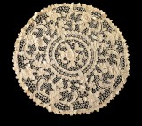 FATA DE MASA CIRCULARA VINTAGE DIN BUMBAC CU MODEL BRODERIE POINT DE VENISE