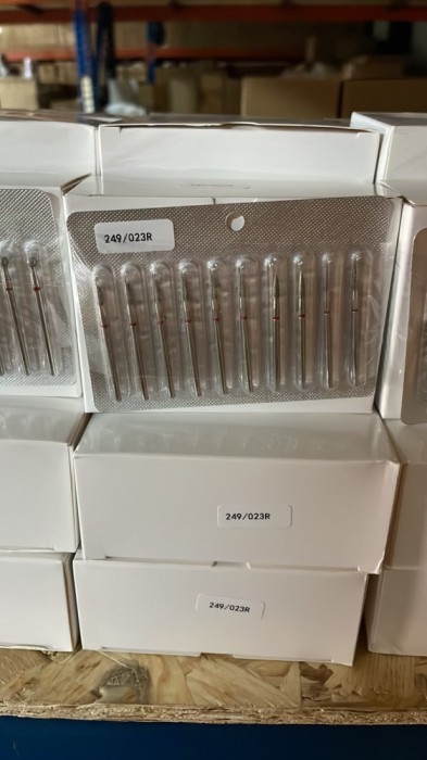 Capăt de freză de diamant pentru cuticule, tip glonț, br&acirc;u roșu, 249/023R