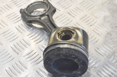 Piston VOLVO XC60 2011 OEM: 31272195,31401216 13303709 foto