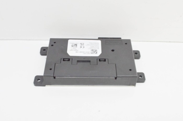Unitate de control telefon FORD FIESTA VII 2023 OEM: LR3T-14G087-VM,A2C7673391310 | 20511175