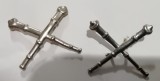 S 21 - semne de arma - metalice - artilerie - argintii