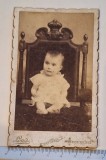 CDV &ndash; Louis, Bucuresci (Calea Moșilor 109), cca 1890s &ndash; bebeluș &ndash; 10,5&times;6,5 cm