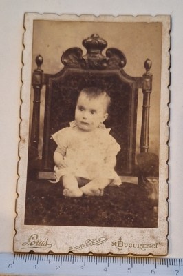 CDV &amp;ndash; Louis, Bucuresci (Calea Moșilor 109), cca 1890s &amp;ndash; bebeluș &amp;ndash; 10,5&amp;times;6,5 cm foto