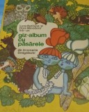 LUNA BETILUNA SI DORA MINODORA INTR-UN GIZ ALBUM CU PASARELE 1975