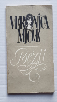 Veronica Micle, Poezii, Chisinau 1989, 104 pagini foto