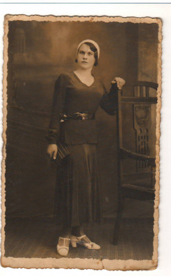 FOTO15088 - TANARA FEMEIE IN STUDIO FOTO, 1935 foto