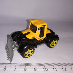 bnk jc Matchbox - Tractor Plow - MB 686