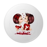 Cumpara ieftin Insigna rotunda cuplu copii indragostiti, 58 mm, model romantic cute cu prindere ac