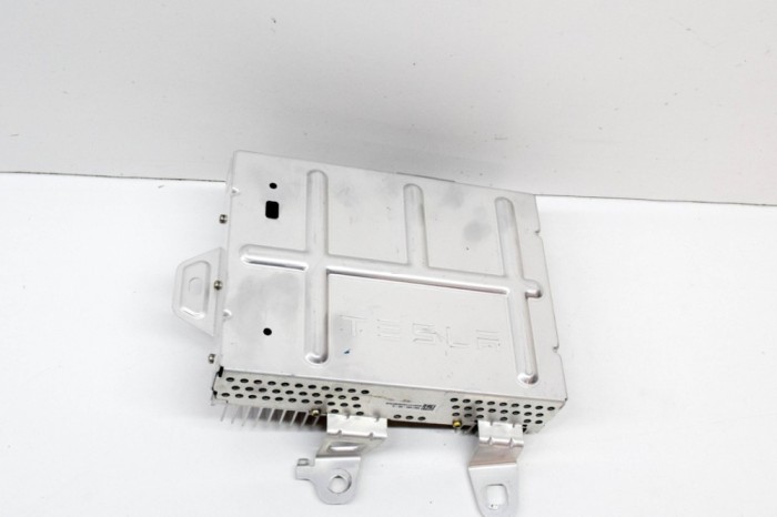 Amplificator de sunet TESLA MODEL Y 2021 OEM: 1507152-00-A 20588156