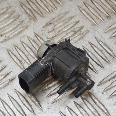 Supapa solenoid AUDI A4 8K2, B8 2010 OEM: 1K0906283A 3390883 foto