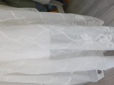 2 perdele noi, albe, broderie mecanica , elegante , semitransparente