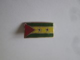 Insigna Sao Tome e Principe anii 70:Drapelul national, Africa