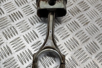 Piston AUDI A6 4F2, C6 2007 OEM: 06E198401C 23115900 foto