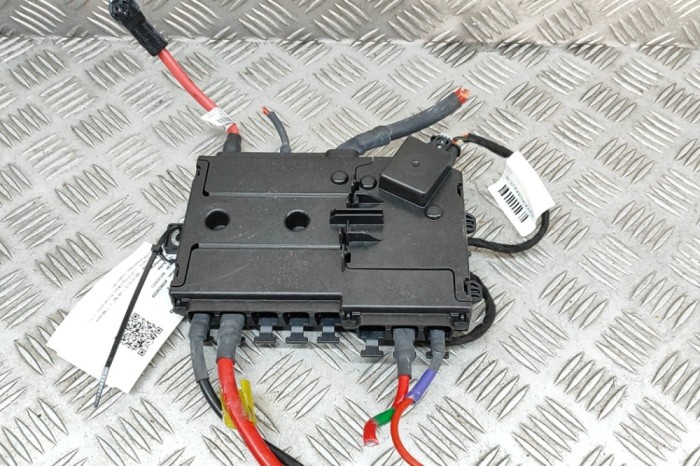 Unitate de distribuție a energiei MERCEDES-BENZ C T-Model S205 2014 OEM: A2055402850 | 28589072