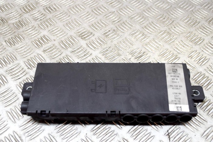 Unitate de distribuție a energiei JAGUAR F-PACE X761 2019 OEM: EX53-14A076-FA,J8A2-14516-AC | 14500917