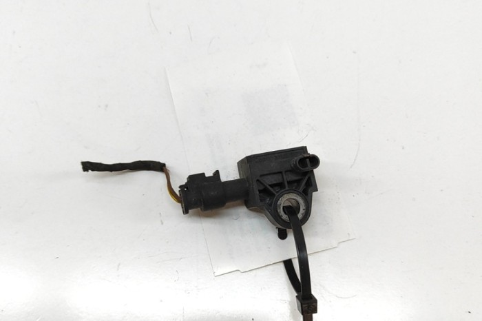 Senzor de impact dreapta față BMW X5 F15, F85 2014 OEM: 9196043 | 31418568