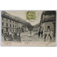 BAILE HERCULANE , VEDERE DIN STATIUNE , CARTE POSTALA ILUSTRATA , TRUCATA , CU TURISTI IN PLAN APROPIAT , CLASICA