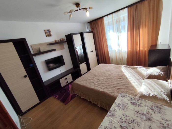 &Icirc;nchiriez garsoniera