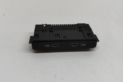 USB VW ID.4 E21 2023 OEM: 5NA035700 31535161 foto