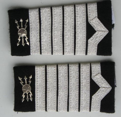 C2 1 - Grade militare - maistru militar transmisiuni -piesa de colectie! foto