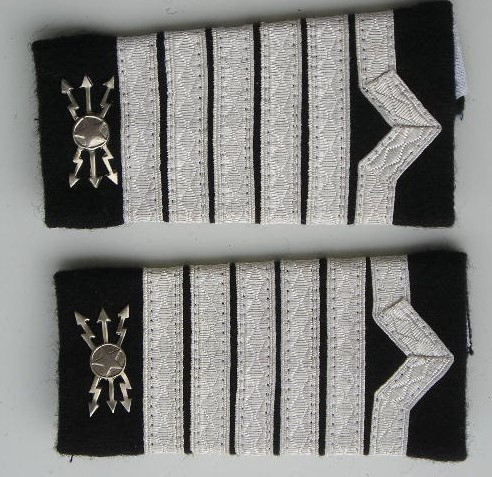 C2 1 - Grade militare - maistru militar transmisiuni -piesa de colectie!