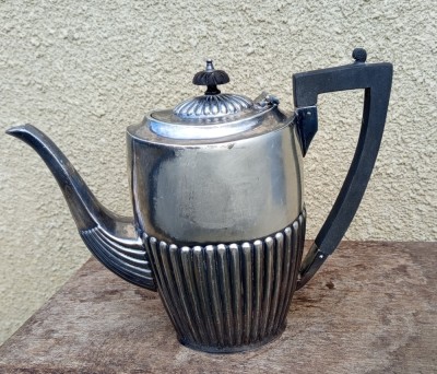 Ceainic vechi argintat foto