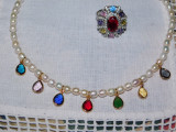 Colier nou perle , cristale multicolore zirconiu , inel asortat , superb, Marime universala