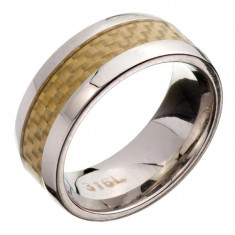 Inel din oțel - bandă, dungă galbenă fibră de carbon - Marime inel: 62