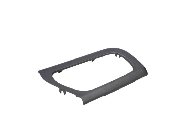 Ornament panou ușă dreapta față SSANGYONG RODIUS II 2018 OEM: 72426-21000 22761759