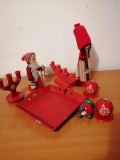 Set 8 decoratiuni de Craciun Suedia Christmas Santa lemn textil rosu pitic elf gnome suport lumanare papusa tava sculptata