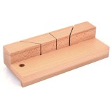 Dispozitiv de taiere in unghi 45 si 90 grade din lemn fag