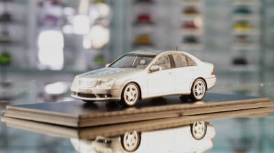 2001 Mercedes-Benz C55 AMG - Spark 1/43 foto