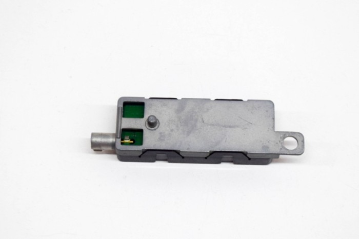 Amplificator de antena MASERATI QUATTROPORTE VI 2014 OEM: 10R-040019,670002130 13695966