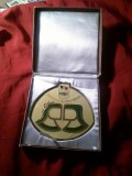 Placheta Comitetul Olimpic si Sportiv Roman RSR, cutie originala , 10x11cm