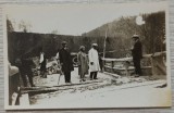 Automobilisti romani pe un pod, perioada interbelica// fotografie, Romania 1900 - 1950, Portrete