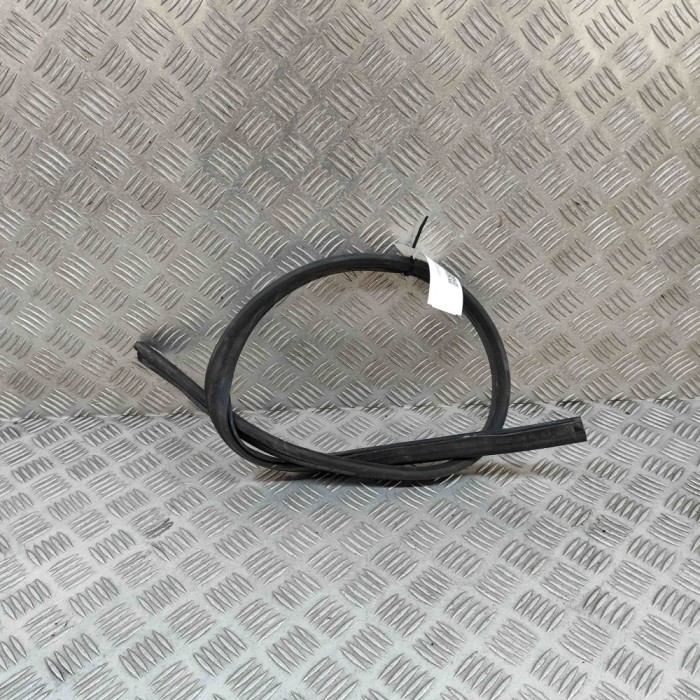 Garnitura de cauciuc motor VW PASSAT Variant B8 3G5 2020 OEM: 3G0823723 30433809