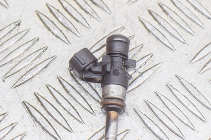 Injector de combustibil VW GOLF VII 5G1, BQ1, BE1, BE2 2017 OEM: 0280158266,06L906031A 12128919