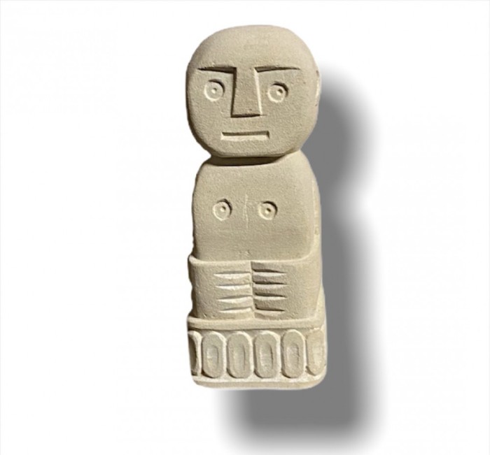 Statueta din calcar alb Primitive Wisdom