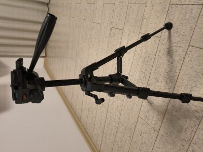 Mini trepied cu cap video foto