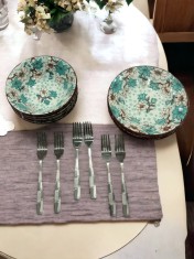 Set elegant de farfurii si boluri foto
