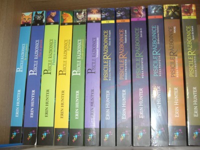 Erin Hunter - Pisicile razboinice Vol. I-XII foto