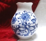 VAZA PORTELAN CU COBALT TRIPTIS BAVARIA MODEL ZWIEBELMUSTER 12 CM