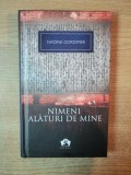 NIMENI ALATURI DE MINE de NADINE GORDIMER