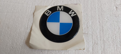 EMBLEMA BMW , AUTOADEZIVA . foto