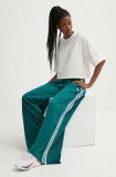 Adidas Originals pantaloni de trening culoarea verde, cu imprimeu, IP2960