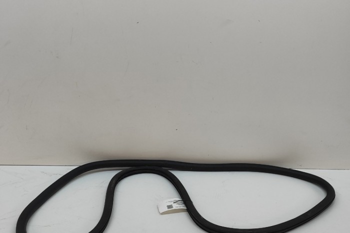 Garnitura ușă st&acirc;nga spate FORD KUGA III DFK 2024 OEM: LJ6B-S253A10-A | 30980031